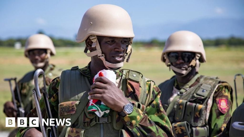 Kenyan police deployed to tackle powerful gangs