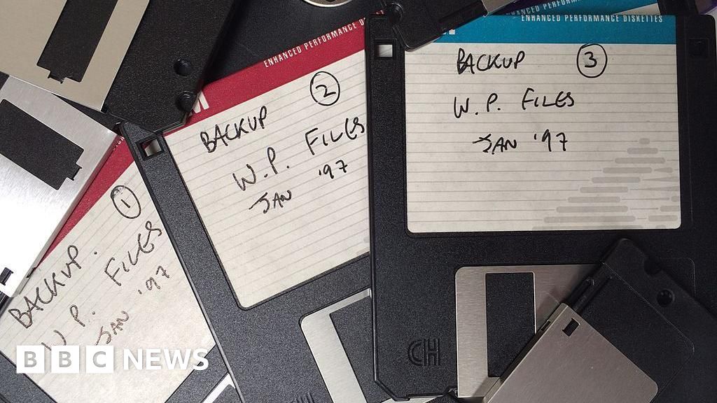Japan’s government finally says goodbye to floppy disks